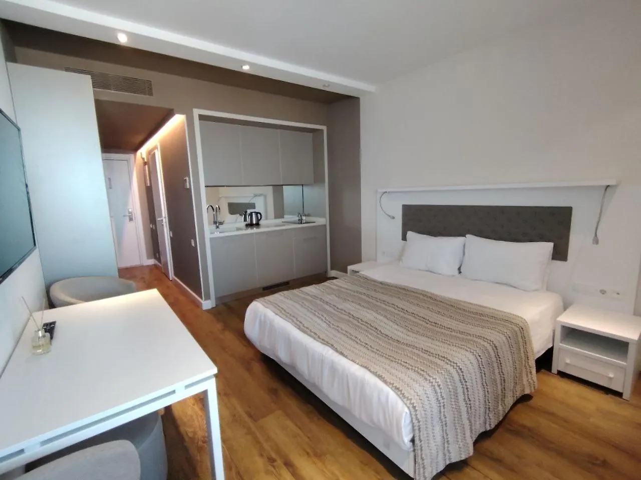 Li Apartments Batumi 0*,  Gruzie
